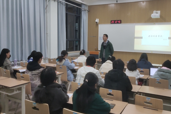 图2 班主任徐清山讲话_副本.jpg