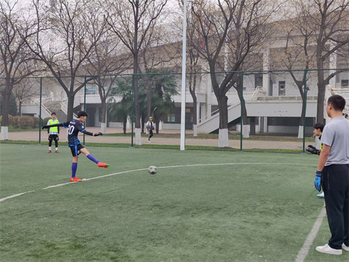 40b44cef48dc48b5a30741f5817c330c.jpg 点球 (1).jpg